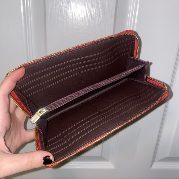 Coach Wallet - Picture 3 of 5